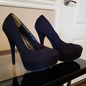 Black 4 inch pump heels